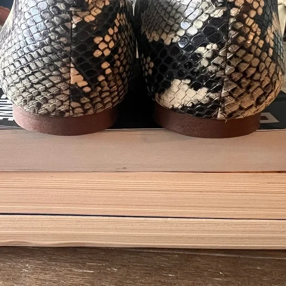 Sam Edelman Women's Snake-Print Pointed Toe Flats in Black/Tan - Picture 4 of 6